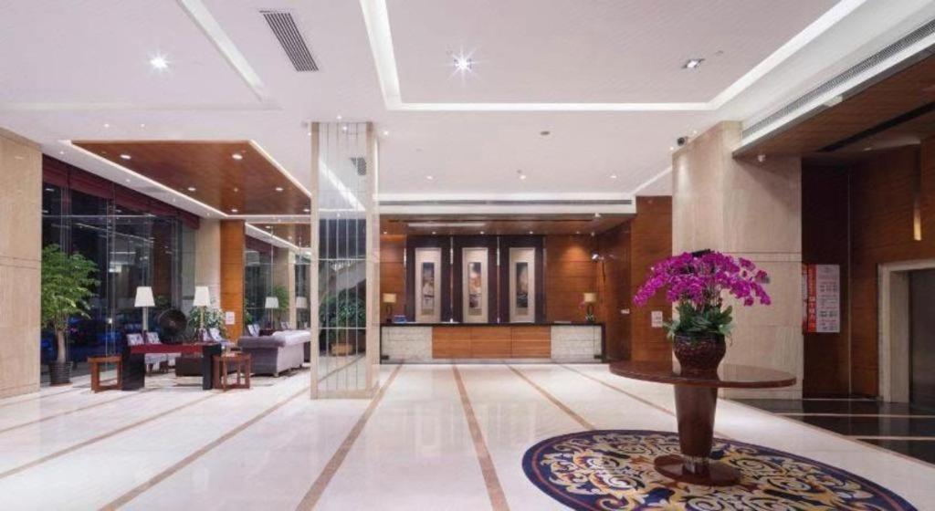 เลเชอร์ โฮเต็ล Hotel ตงกวน ภายนอก รูปภาพ