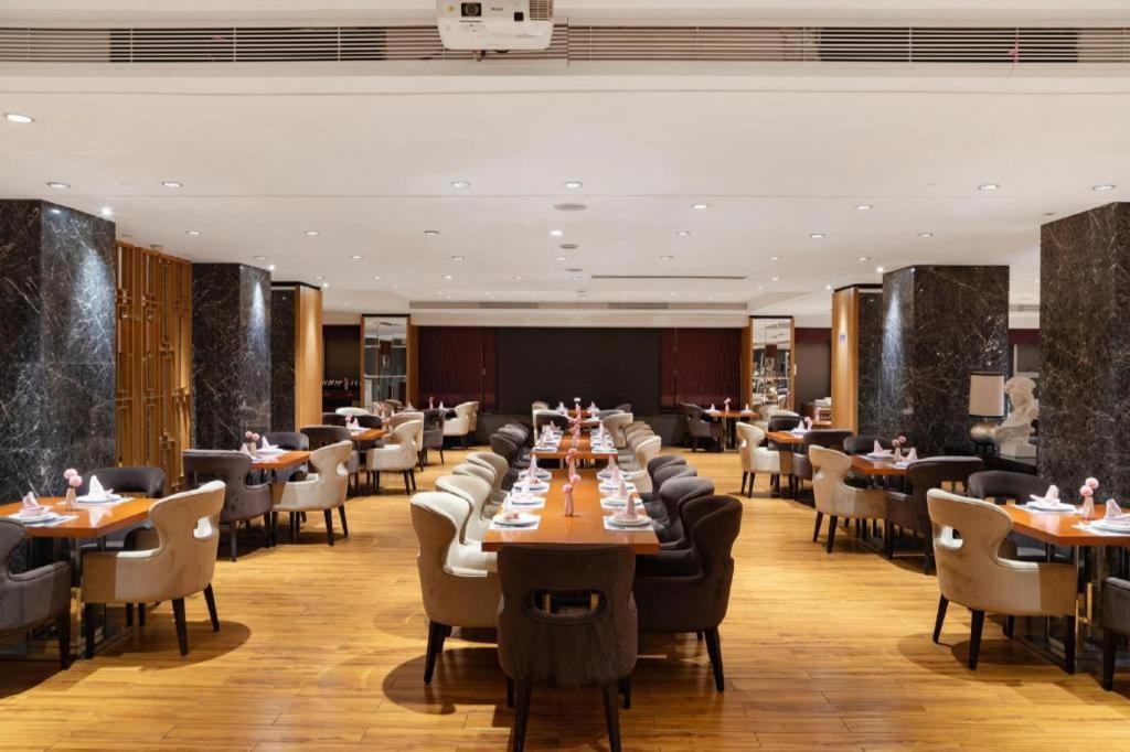 เลเชอร์ โฮเต็ล Hotel ตงกวน ภายนอก รูปภาพ