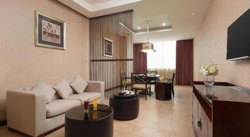 เลเชอร์ โฮเต็ล Hotel ตงกวน ภายนอก รูปภาพ