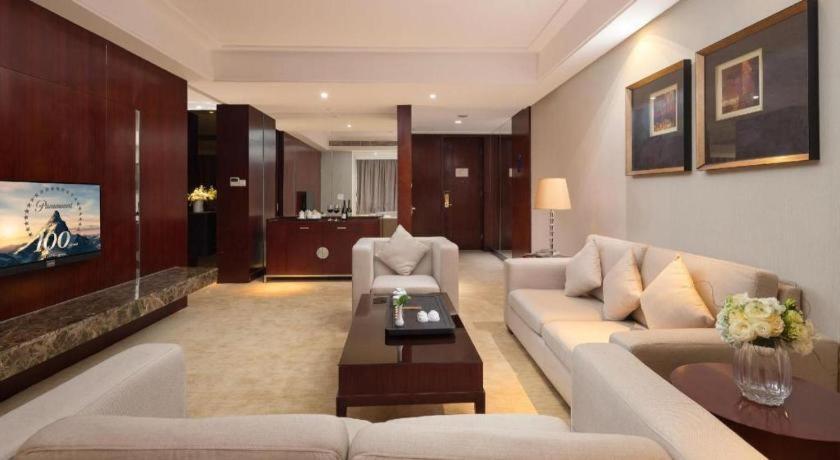 เลเชอร์ โฮเต็ล Hotel ตงกวน ภายนอก รูปภาพ